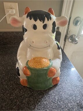 VTG Ceramic Cow Cookie Jar in White, Black and Orange